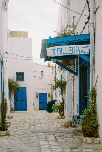 Gasse in Sousse, Tunesien