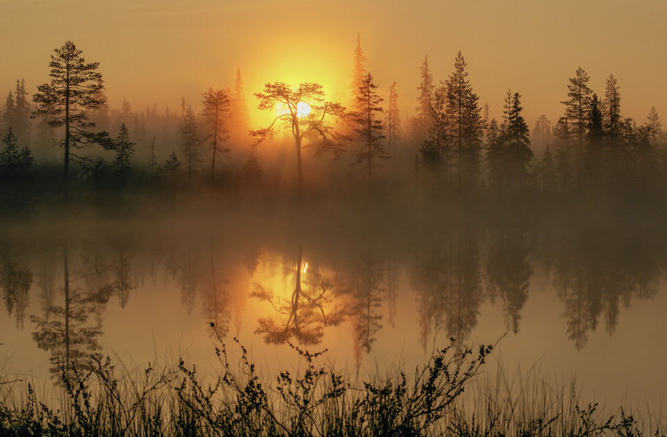 Ein See im Sonnenuntergang