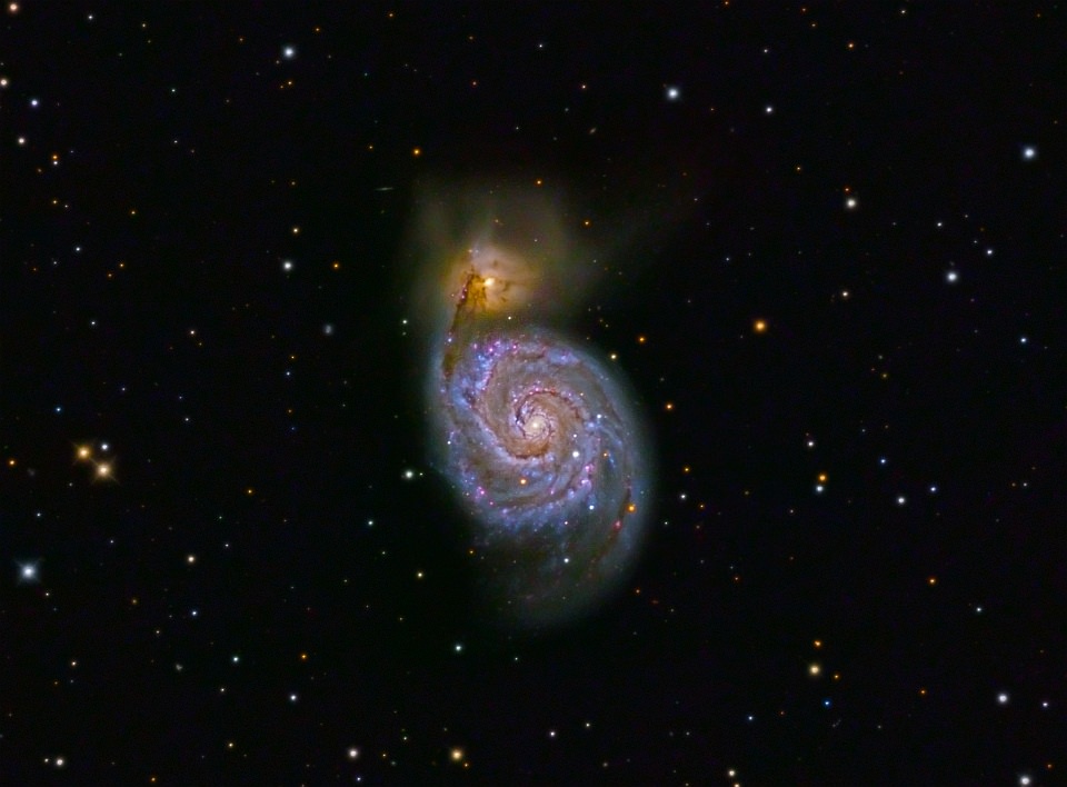 Aufnahme einer Doppel-Spiralgalaxie.