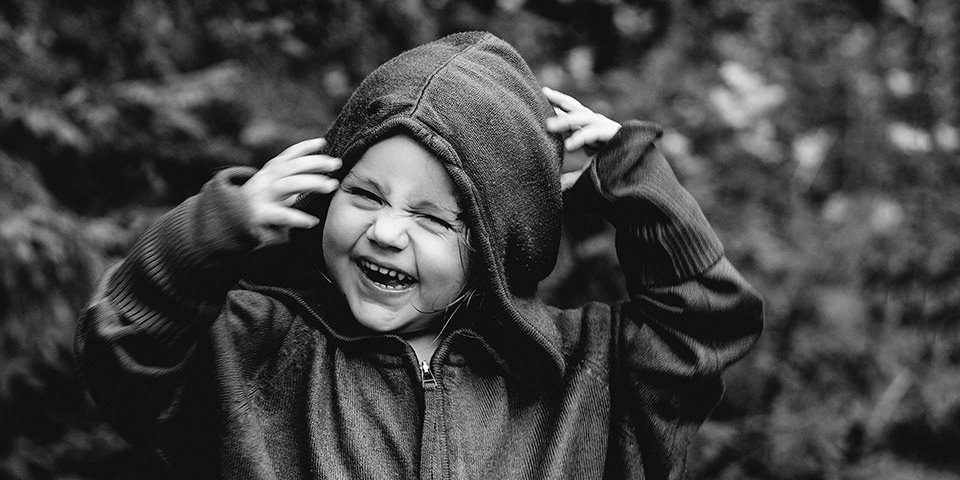 Ein lachendes Kind