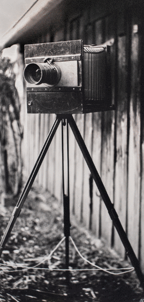 Wackelbild einer alten Kamera