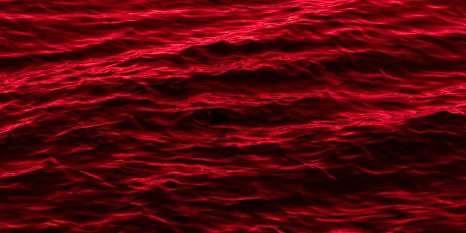 Rotes Wasser