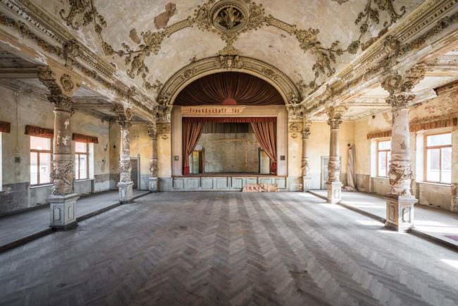 Verlassener Theatersaal
