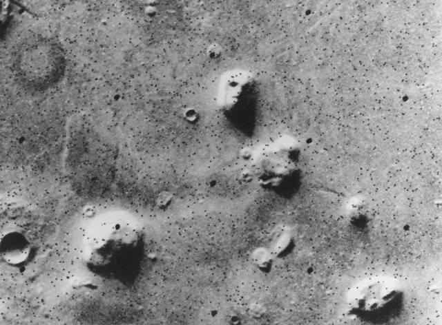 Steine in Form eines Gesichts vom Mars