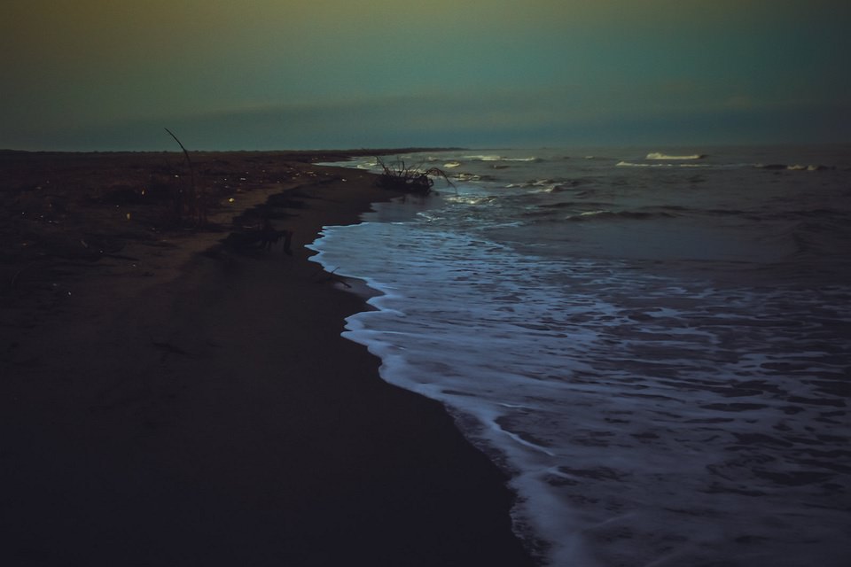 Strand im Dunkeln
