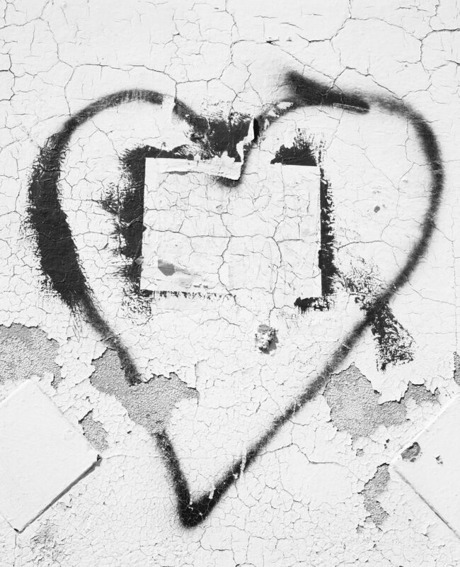 Herz auf eine Wand gemalt