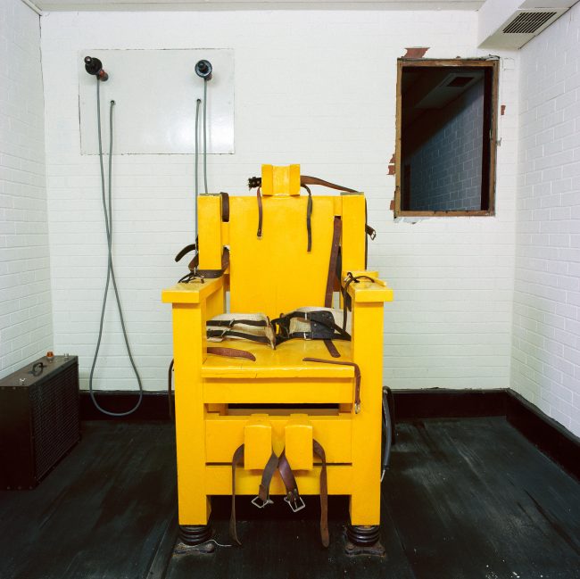 Ein gelber Elektrischer Stuhl