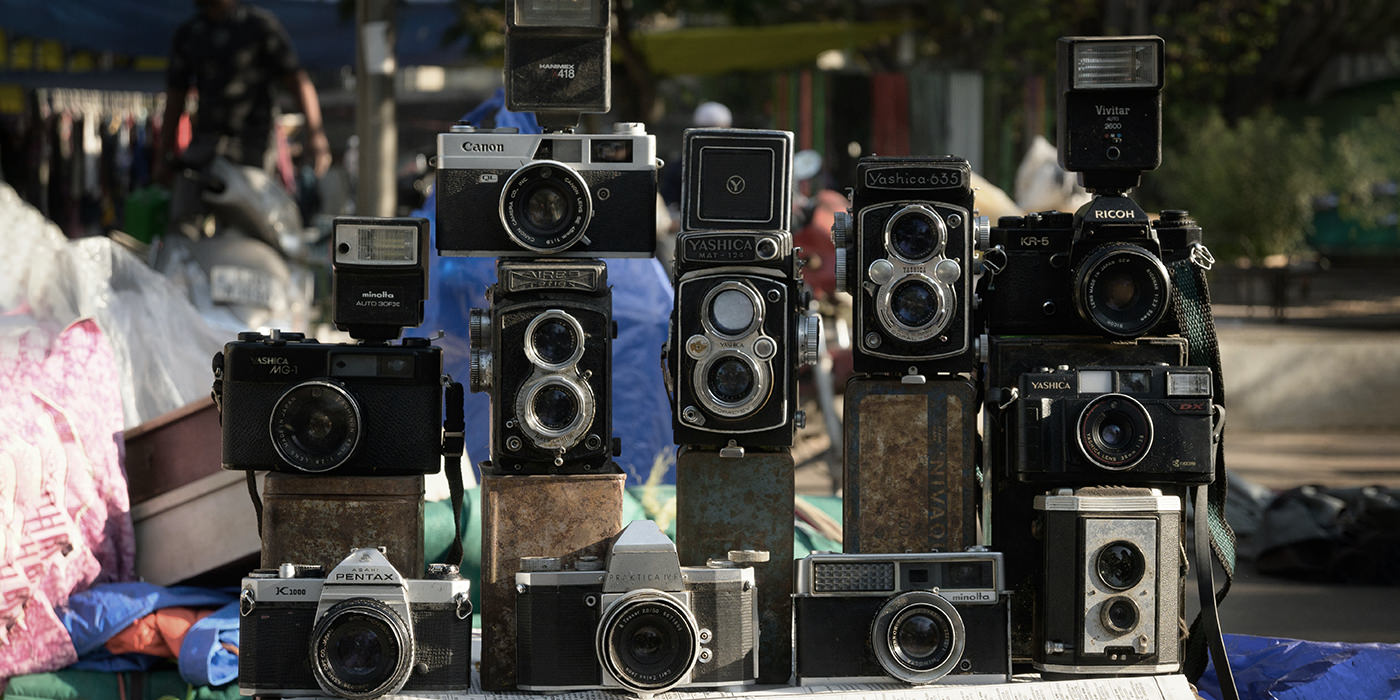 Kameras auf einem Flohmarkt